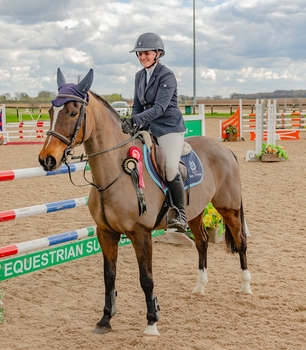 Stephanie Gunn secures top spot in the NAF Five Star Silver League Qualifier at Speetley Equestrian Centre